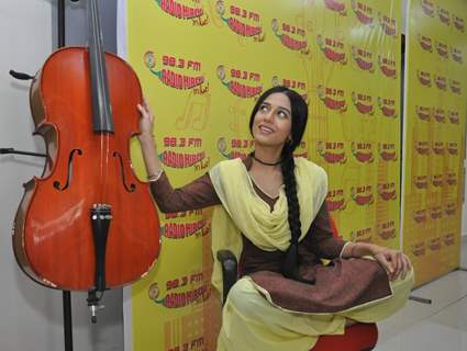 Amrita Rao Promotes Meri Awaz Hi Pehchaan Hai' on Radio Mirchi