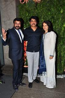 Akkineni Nagarjuna & his Wife Poses with Chiranjeevi at his Daughter Sreeja's Wedding!