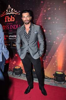 Karan Singh Grover at Femina Miss India Bash