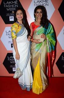 Maria Goretti and Sonali Kulkarni at Lakme Fashion Show 2016