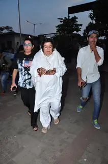 Dolly Bindra at Pratyusha Banerjee's Funeral