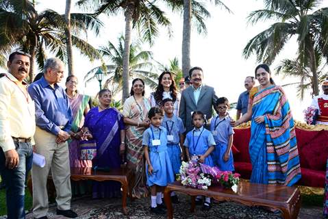 Juhi Chawla with Governor Shri Rao and Ak Munshi Yojana Trust's Children