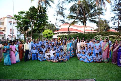 Juhi Chawla with Governor Shri Rao and AK Munshi Yojana Trust's Children