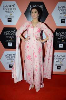 Divya Khosla Kumar at Lakme Fashion Show 2016