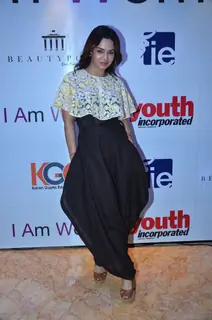 Kavitta Verma at 'I am Woman' Award Ceremony