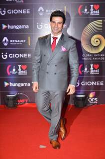 Girish Kumar at COLORS GiMA AWARDS 2016