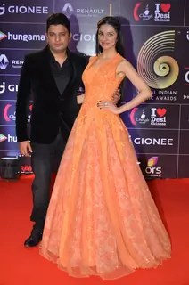 Bhushan Kumar and Divya Khosla Kumar at COLORS GiMA AWARDS 2016