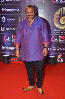 Leslie Lewis at COLORS GiMA AWARDS 2016