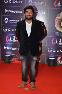 Arijit Singh at ACOLORS GiMA AWARDS 2016