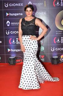 Zarine Khan at COLORS GiMA AWARDS 2016