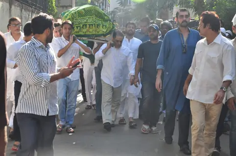 Ahmed Khan at Funeral of Firoz Nadiadwala's Mother Munira Nadiadwala
