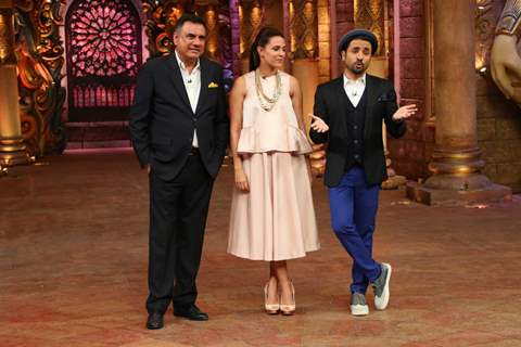 Boman Irani, Neha Dhupia and Vir Das at Promotions of 'Santa Banta Pvt. Ltd. on Comedy Nights Bachao