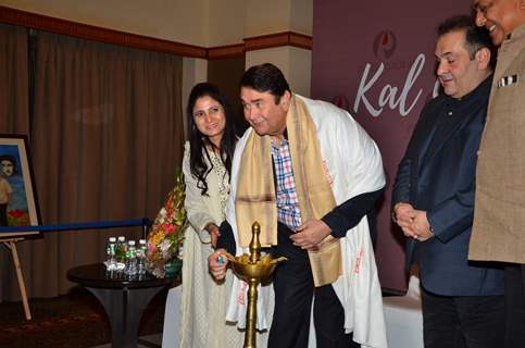 Randhir kapoor and Rajiv Kapoor at Artist Geeta Das's Exhibition