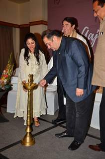 Randhir Kapoor and Rajiv Kapoor at Artist Geeta Das's Exhibition