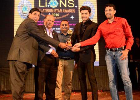 Gurmeet Choudhary felicitated at Lions Platinum Star Awards