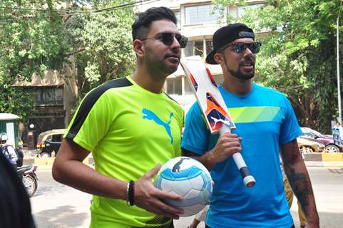 Yuvraj Singh and Football Player Robin Singh at Puma Promotional Event