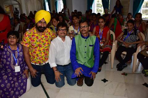 Gurucharan Singh at Dr Samir Mansuri's NGO 'BLIND DREAMS'