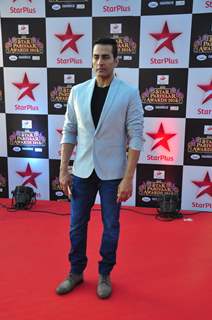 Sudhanshu Pandey at Star Parivar Awards Red Carpet Event