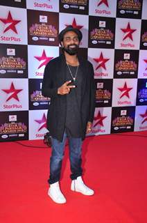 Remo Dsouza at Star Parivar Awards Red Carpet Event