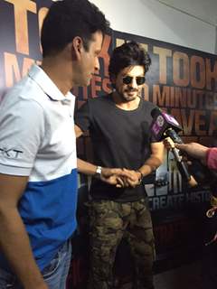 Shah Rukh Khan and Manoj Bajpyee at Promotions of his upcoming film Traffic