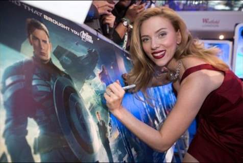 Scarlett Johansson at Premiere of Captain America: Civil War in London