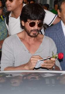 Shah Rukh Khan cheers for Kolkata Night Riders in Kolkata