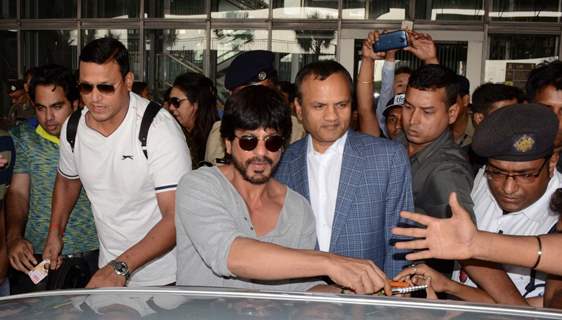 Shah Rukh Khan cheers for Kolkata Night Riders in Kolkata