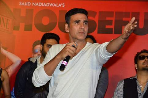 Yes You!! - Akshay Kumar at Launch of song 'Taang Uthake' of 'Housefull 3'