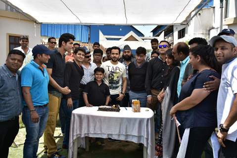 Emraan Hashmi on the sets on 'Badi Door Se Aaye Hai' for Promotions of 'Azhar'