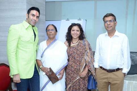 Sandip Soparrkar Hosts a Workshop for 'Adoption & Growing Years'