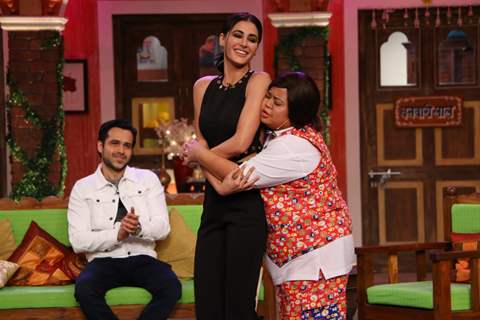 Emraan Hashmi and Nargis Fakhri Promote of 'Azhar' on the sets of 'Comedy Nights Live'
