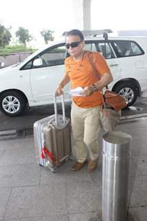 Sunil Gavaskar Snapped at Airport