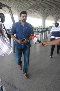 R Madhavan Snapped at Airport