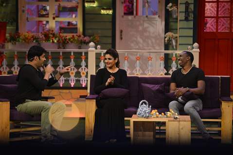 Dwayne Bravo & Raveena Tandon have blast on 'The Kapil Sharma Show'