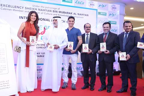 Shilpa Shetty Launches her Book 'The Great Indian Diet'