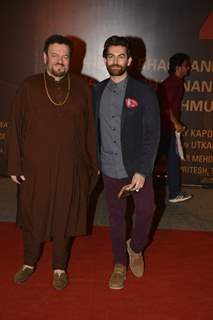 Neil Nitin Mukesh with father Nitin Mukesh at Special Premiere of 'Sarabjit'