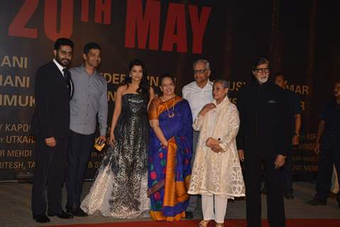 Amitabh Bachchan, Aishwarya Rai Bachchan and Abhishek Bachchan at Special Premiere of 'Sarabjit'