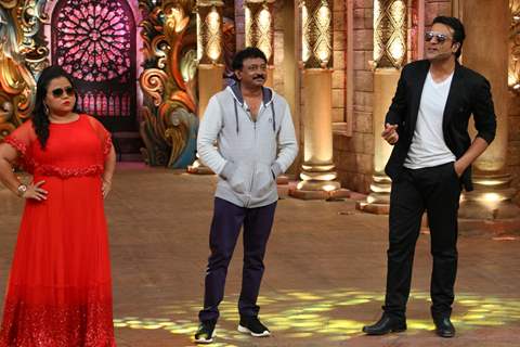 Krushna Abhishek, Bharti Singh & Ram Gopal Varma at have a Blast on 'Comedy Nights Live'