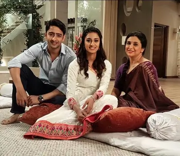 Supriya Pilgaonkar in Kuch Rang Pyar Ke Aise Bhi