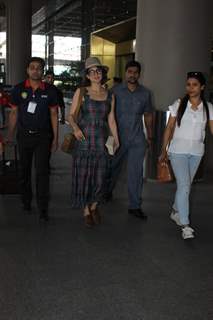 Spotted at Airport: The Queen, Kangana Ranaut!