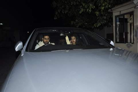 Abhishek Bachchan & Aishwarya Rai Bachchan on a Dinner Outing