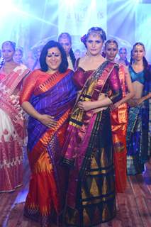 Zarine Khan Walks for Designer Sanjukta Dutta at India Beach Fashion Week