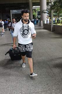 Spotted at Airport: Rithvik Dhanjani!