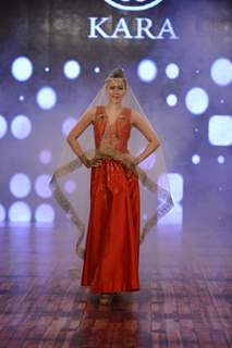 Waluscha De Sousa at India Beach Fashion Week 2016