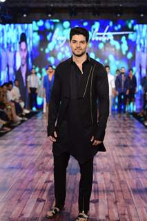 Sooraj Pancholi at India Beach Fashion Week 2016