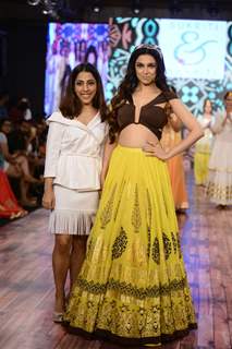 Divya Khosla at India Beach Fashion Week 2016