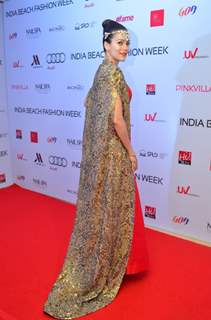 Waluscha de Sousa at India Beach Fashion Week