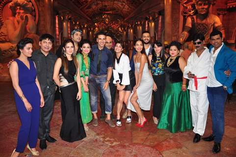 Akshay Kumar, Riteish Deshmukh ,Jacqueline Fernandes and Lisa Haydon Promote Housefull 3'