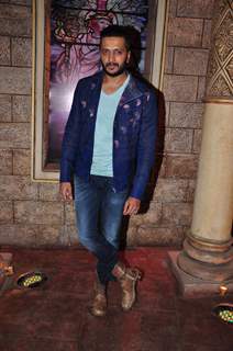 Riteish Deshmukh Promotes Housefull 3' on the sets of Comedy Nights Bachao