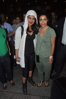 Priyanka Chopra gets a Grand Welcome Back to India